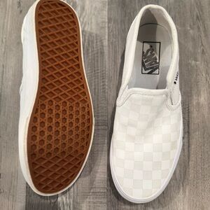 Size 8 women’s white checkered vans
